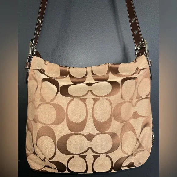 Coach Y2K Signature C Canvas Hobo Bag -EUC- F1257-F15067 - Picture 16 of 16